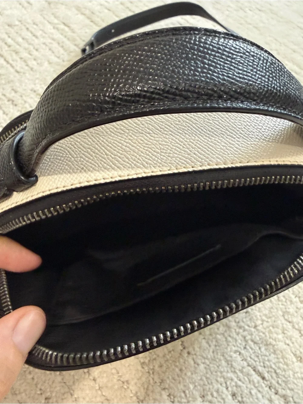Coach compact dome